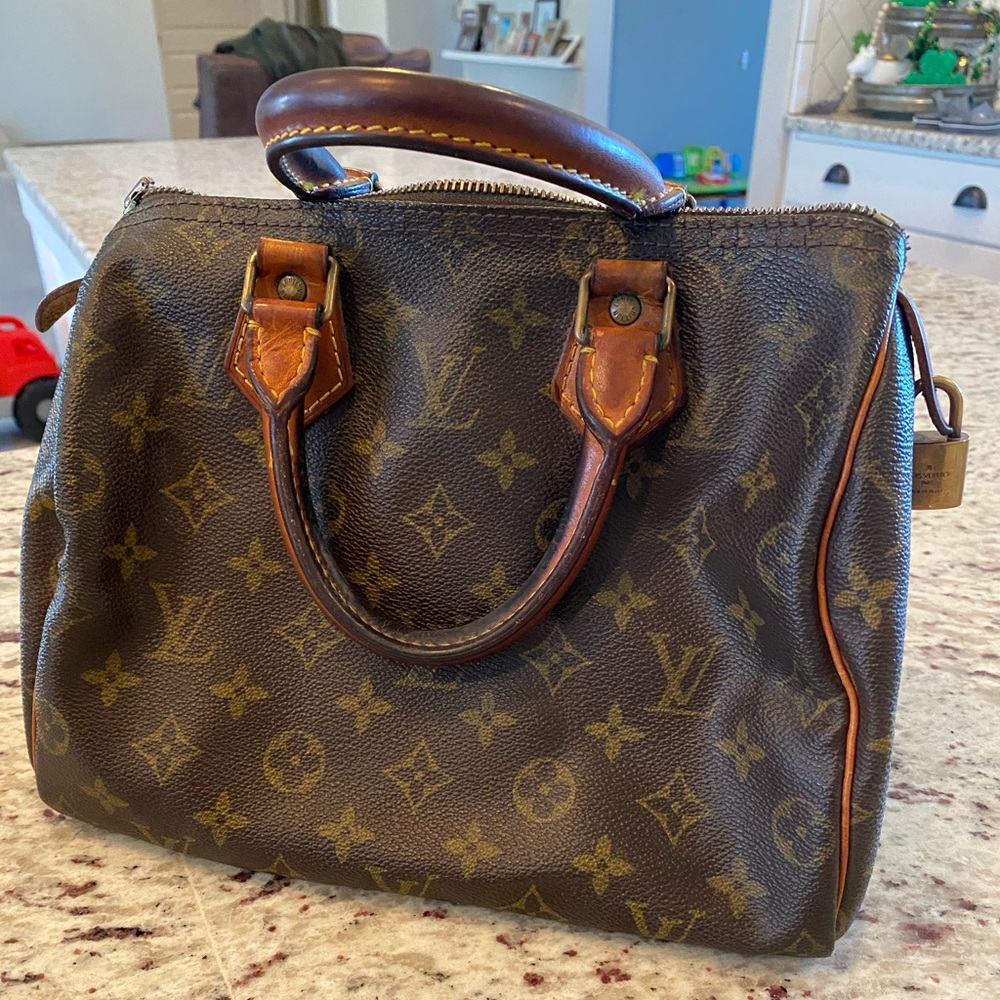Louis Vuitton Speedy 25